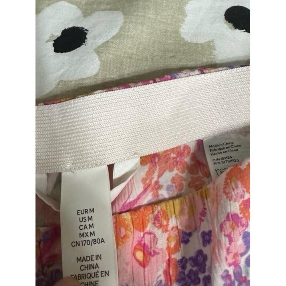 H&M floral bottoms - Picture 2 of 8